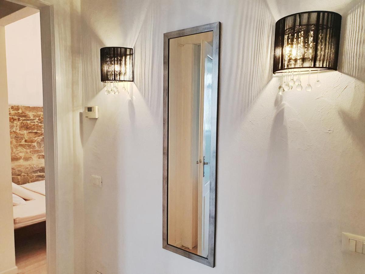 Casa Bianca - 2 Bedroom Design Apartment 的里雅斯特 外观 照片